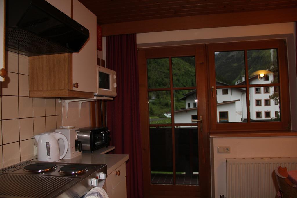 Апартаменты Haus Puit Mandarfen Pitztal Санкт-Леонхард-им-Пицталь Номер фото